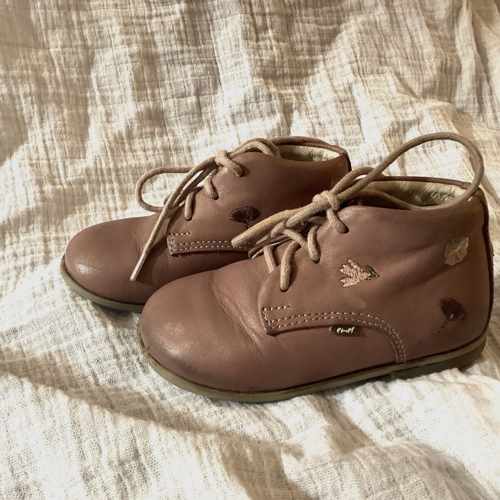 Emel embroidered mauve pink baby shoe bootie size 20